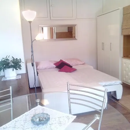 Collins Apartments Pula Room photo